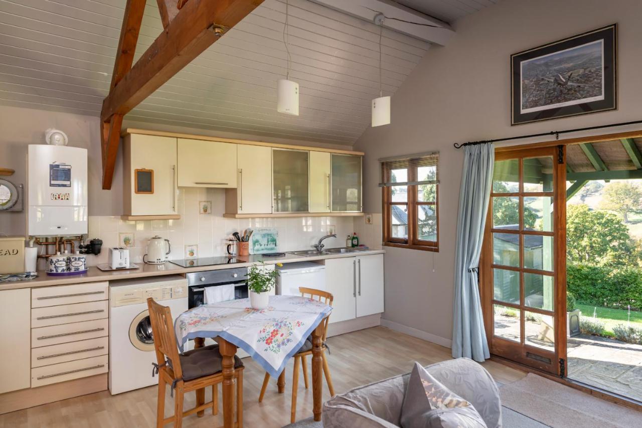 Beautiful Cottage With Stunning Views In Box บ็อกซ์ ภายนอก รูปภาพ